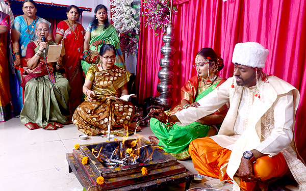 महिला पंडितो ने कराया विवाह … इंदौर में पहली बार अनूठा प्रयास
